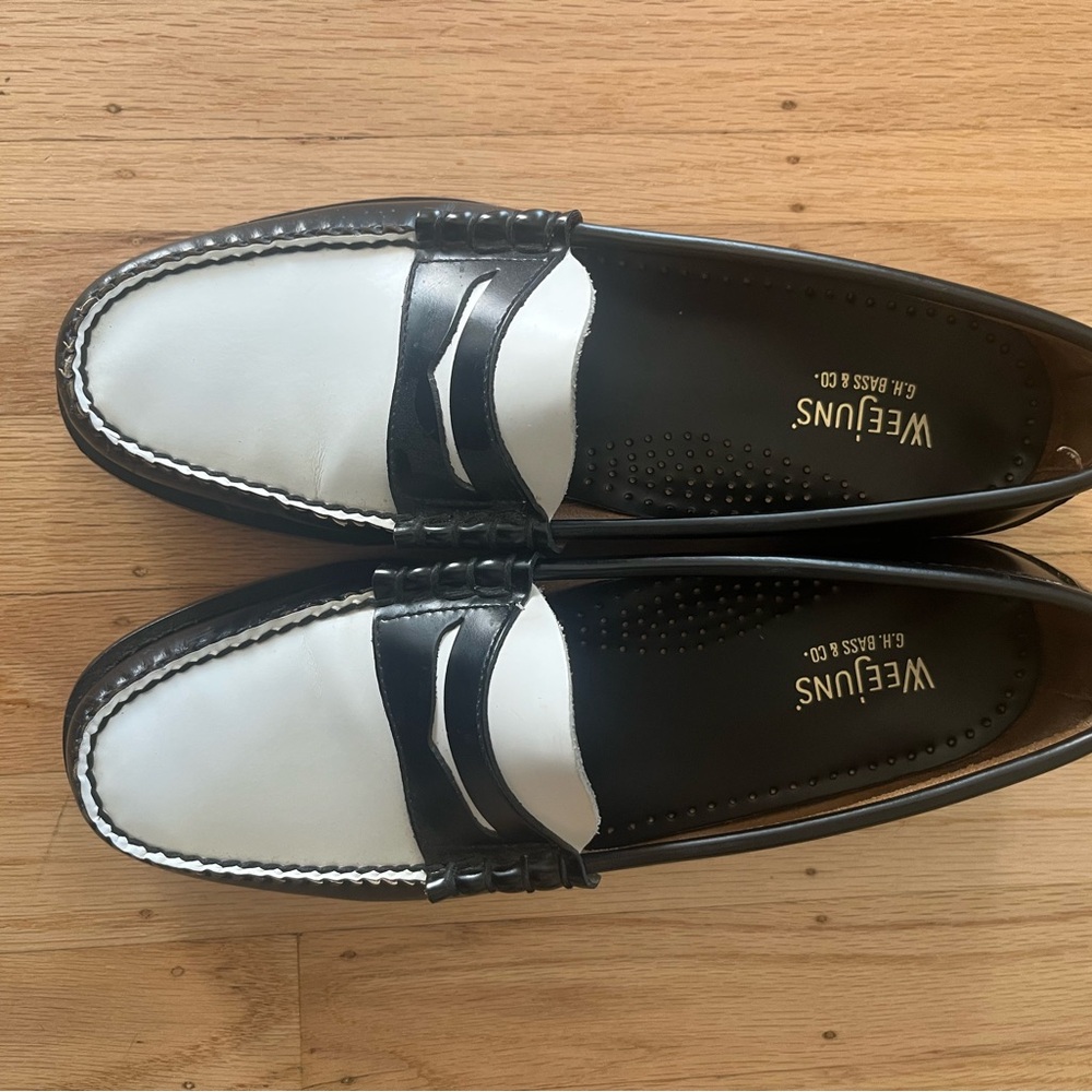G.H. Bass Weejuns two-tone loafers 7.5M/9W